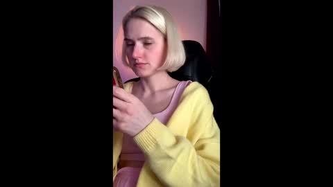 Snapshot of asya_new chatting on September 18, 12:23 am asya_new online show from September 18, 12:23 am