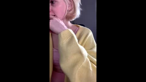 Snapshot of asya_new chatting on September 18, 12:29 pm asya_new online show from September 18, 12:29 pm