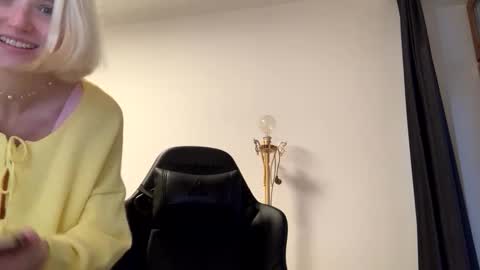 Snapshot of asya_new chatting on September 23, 2:31 pm asya_new online show from September 23, 2:31 pm