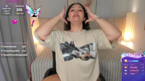 Snapshot of atena_cuteee chatting on January 11, 5:20 am sofia online show from January 11, 5:20 am