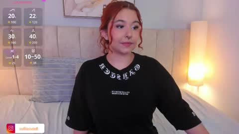 Snapshot of atena_cuteee chatting on November 13, 2:43 am sofia online show from November 13, 2:43 am