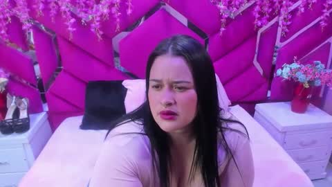 atena_glow_ online show from December 20, 11:39 am