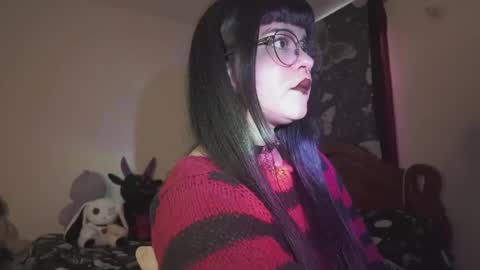 Snapshot of atena_hill93 chatting on April 27, 8:18 pm Atena online show from April 27, 8:18 pm