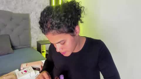 Snapshot of atenajb chatting on January 10, 1:40 am ATENA online show from January 10, 1:40 am