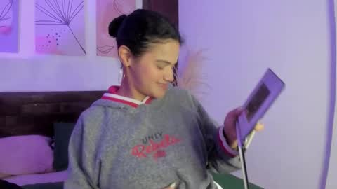 Snapshot of atenajb chatting on March 14, 3:34 am ATENA online show from March 14, 3:34 am