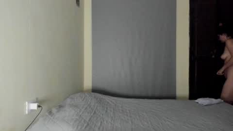 Snapshot of atenas__05 chatting on June 29, 9:26 am atenas online show from June 29, 9:26 am