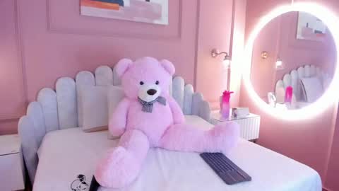 Athenea online show from April 7, 2:56 am