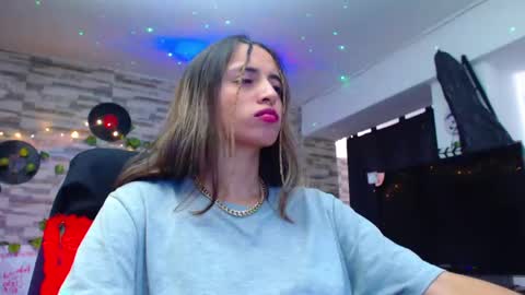 Atenea online show from January 18, 5:15 pm