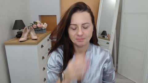 Snapshot of athena_panther chatting on December 7, 9:06 am Athena Panther online show from December 7, 9:06 am
