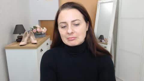 Snapshot of athena_panther chatting on December 7, 12:13 pm Athena Panther online show from December 7, 12:13 pm