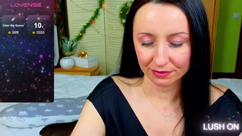 athena starry online show from December 12, 7:19 am