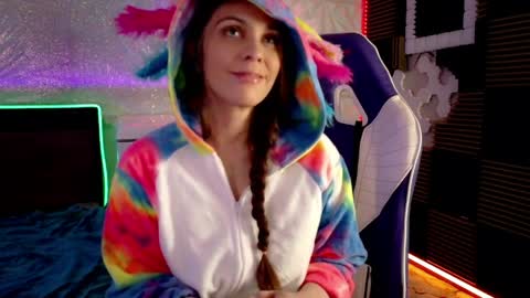 Snapshot of athenaautumn chatting on April 2, 2:31 am Athena Autumn online show from April 2, 2:31 am