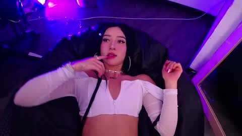Snapshot of athenea_foxy chatting on October 21, 9:15 pm athenea_foxy online show from October 21, 9:15 pm