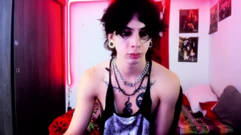 athenauwu online show from December 13, 10:41 am