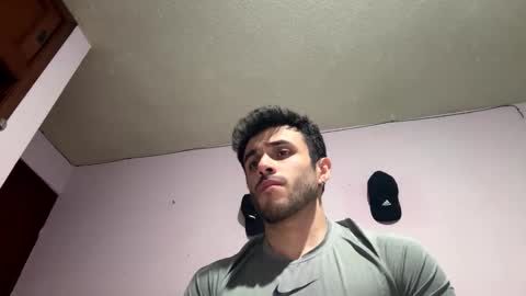 Snapshot of athlete_boy22 chatting on April 12, 11:15 am Atlas online show from April 12, 11:15 am