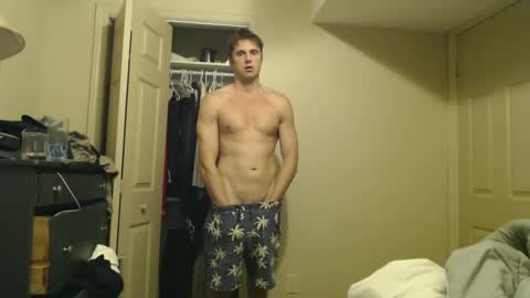 Snapshot of athleteguy55555 chatting on September 18, 9:39 pm tommycb55555 online show from September 18, 9:39 pm