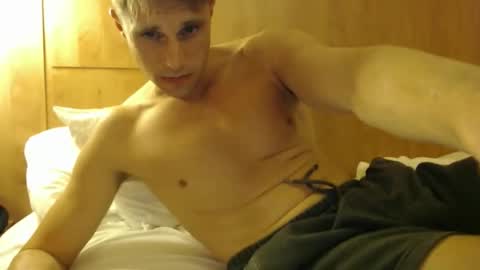 Snapshot of athleteguy55555 chatting on October 19, 7:25 pm tommycb55555 online show from October 19, 7:25 pm