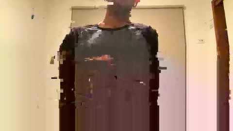 Snapshot of athleticallyhung chatting on March 2, 12:22 pm athleticallyhung online show from March 2, 12:22 pm