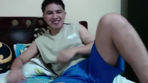 Snapshot of athleticboy2026 chatting on May 4, 11:56 pm Robin online show from May 4, 11:56 pm