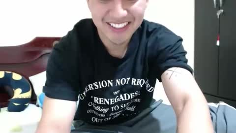 Snapshot of athleticboy2026 chatting on June 5, 1:34 am Robin online show from June 5, 1:34 am