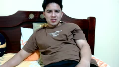 Snapshot of athleticboy2026 chatting on June 26, 10:47 pm Robin online show from June 26, 10:47 pm