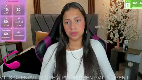Atiena online show from April 21, 7:50 pm
