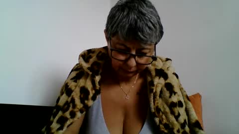 atikaarea online show from December 3, 10:50 am