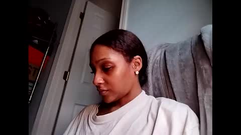 AtirahCali online show from November 9, 1:31 pm