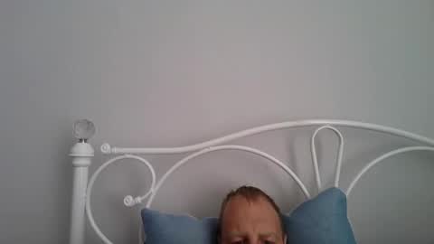 yoursissy online show from October 27, 2:21 pm