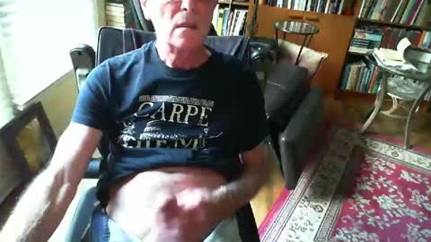 Snapshot of atlhung9 chatting on October 18, 10:10 pm Atlhung9 online show from October 18, 10:10 pm