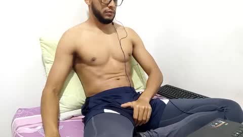Snapshot of atorres21 chatting on March 12, 1:58 am Torres online show from March 12, 1:58 am