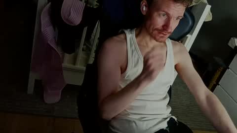 Max Powers online show from December 8, 2:52 pm