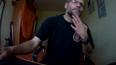 aubi1979 online show from April 4, 8:56 am