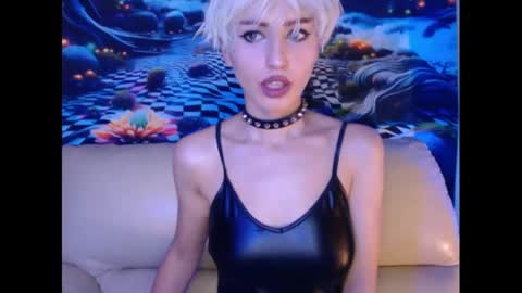 Aubrey online show from December 5, 11:07 pm