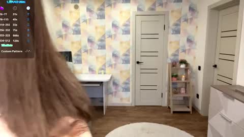 Jolyn online show from February 10, 6:06 am