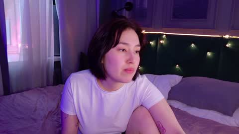 Snapshot of audreyalright chatting on December 9, 9:17 am Audrey online show from December 9, 9:17 am