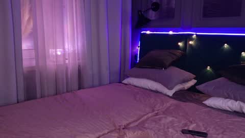 Snapshot of audreyalright chatting on December 14, 6:13 am Audrey online show from December 14, 6:13 am