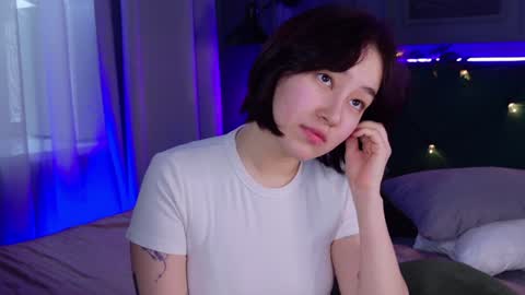 Snapshot of audreyalright chatting on December 16, 9:35 am Audrey online show from December 16, 9:35 am