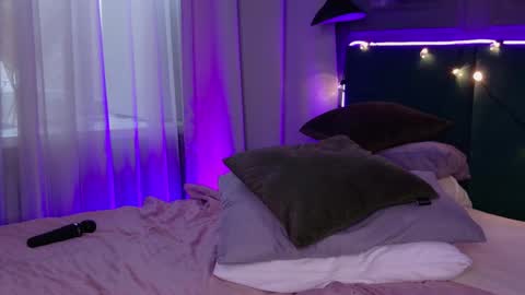 Snapshot of audreyalright chatting on March 1, 11:50 am Audrey online show from March 1, 11:50 am