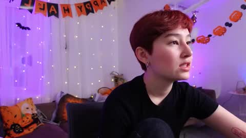 Snapshot of audreyalright chatting on October 27, 6:50 am Audrey online show from October 27, 6:50 am