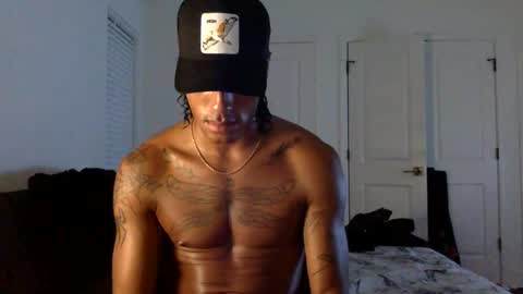 augiexrated online show from March 25, 5:57 am