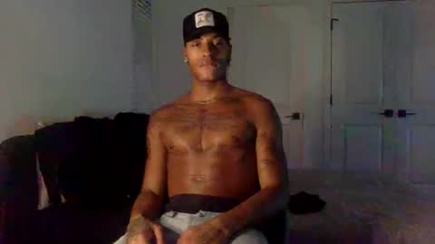 augiexrated online show from April 10, 3:12 am