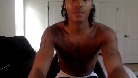 augiexrated online show from April 10, 7:29 pm