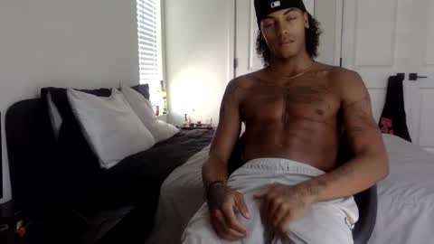 augiexrated online show from April 15, 4:36 pm