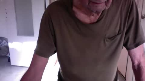 auguste061400 online show from December 18, 8:53 am