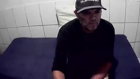 cesar augusto online show from April 16, 7:14 pm