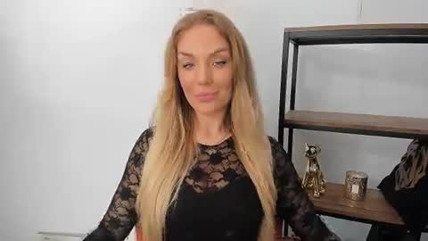 Snapshot of aullorasensual chatting on March 27, 7:36 am AulloraSensual online show from March 27, 7:36 am