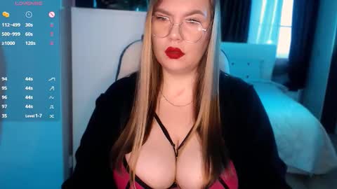 Snapshot of aura_boobs chatting on January 14, 6:52 am Aura FOLLOW ME online show from January 14, 6:52 am