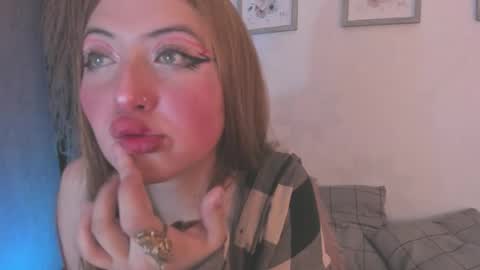 aura online show from January 13, 3:56 am