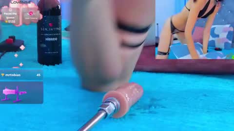 Snapshot of auraross chatting on February 18, 7:09 pm Aura online show from February 18, 7:09 pm